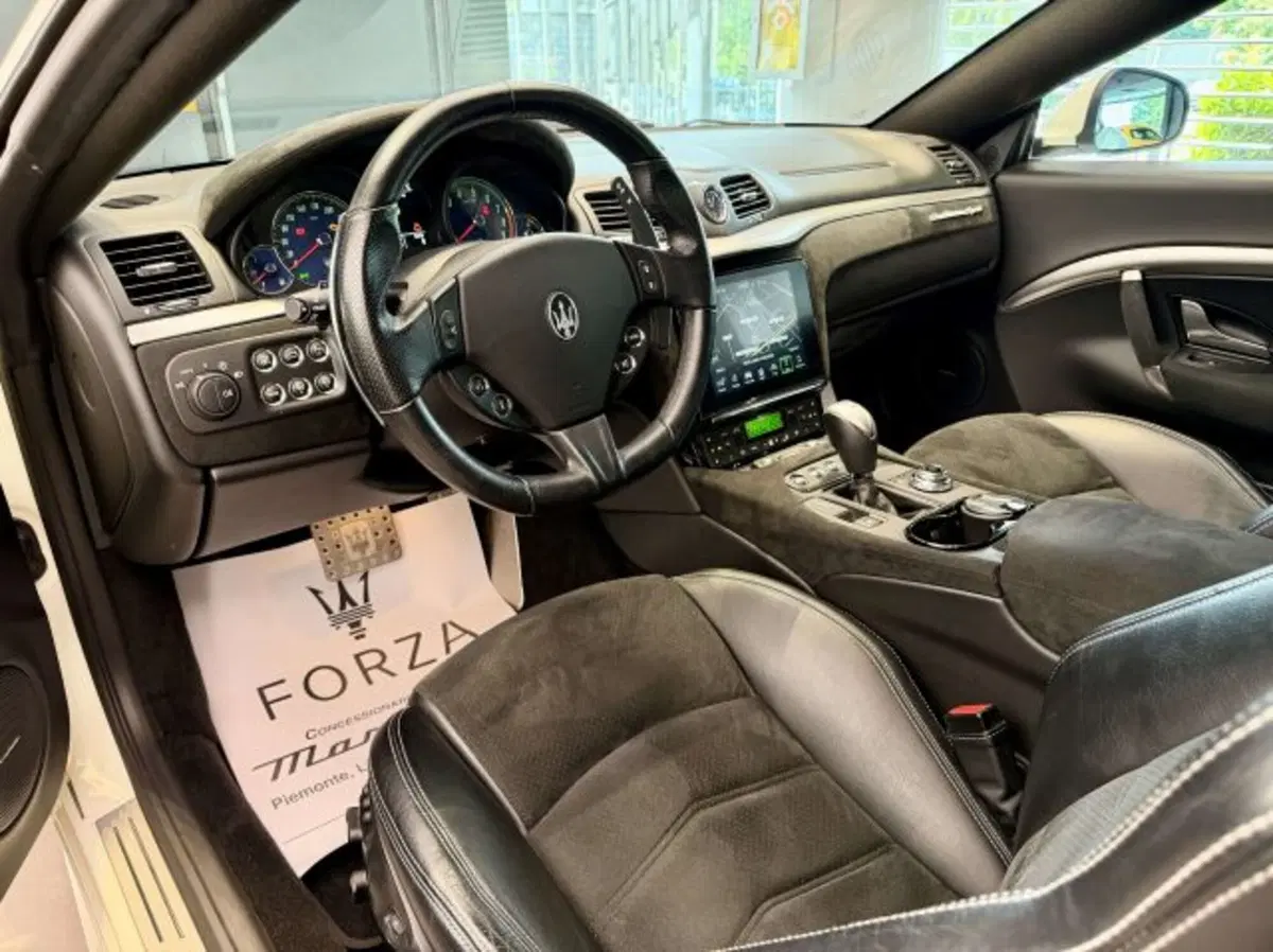 Maserati Granturismo usata a Torino (9)