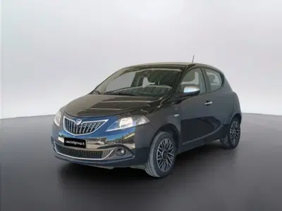 Lancia Ypsilon 1.0 FireFly 5 porte S&amp;S Hybrid Alberta Ferretti del 2021 usata a Mosciano Sant'Angelo