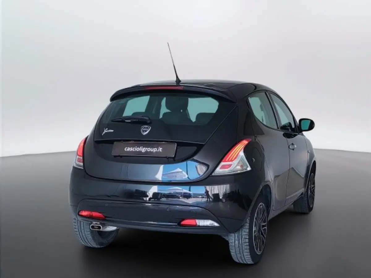 Lancia Ypsilon usata a Teramo (5)