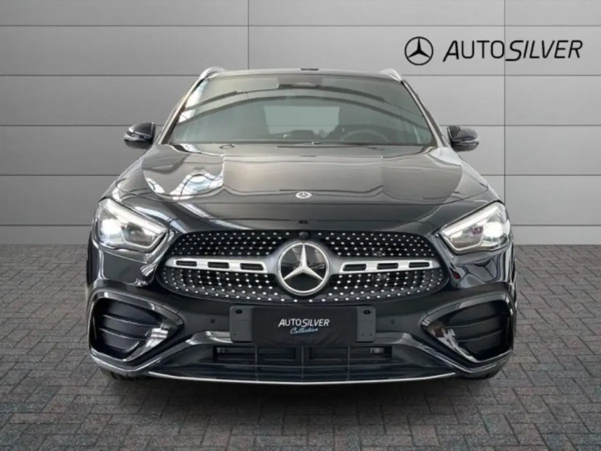 Mercedes-Benz GLA SUV nuova a Verona (3)