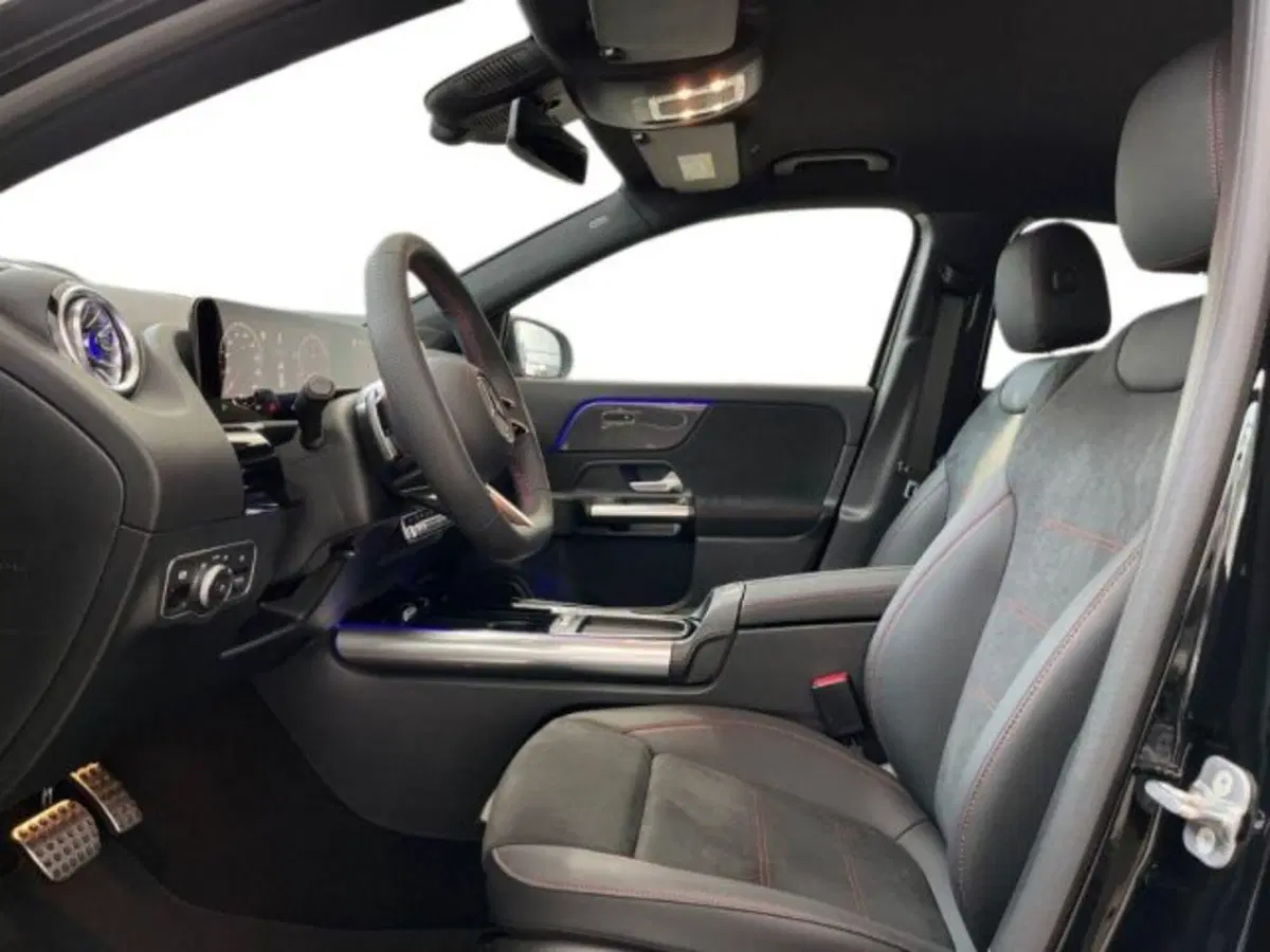 Mercedes-Benz GLA SUV nuova a Verona (10)