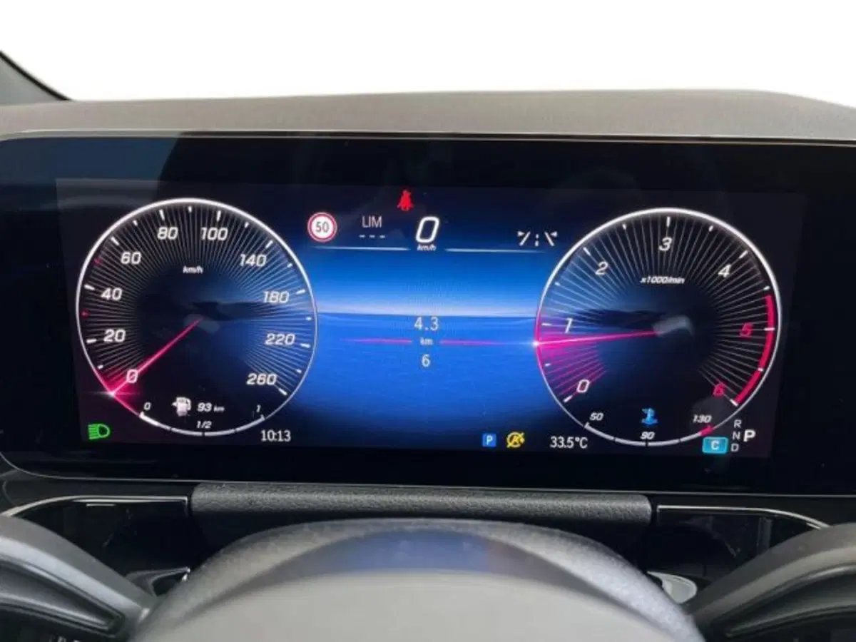 Mercedes-Benz GLA SUV nuova a Verona (13)