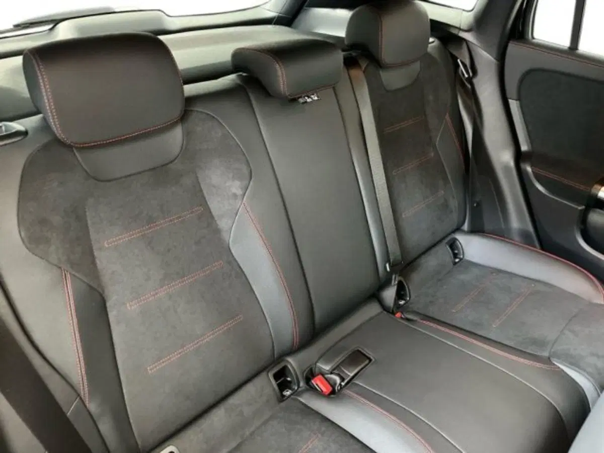 Mercedes-Benz GLA SUV nuova a Verona (16)