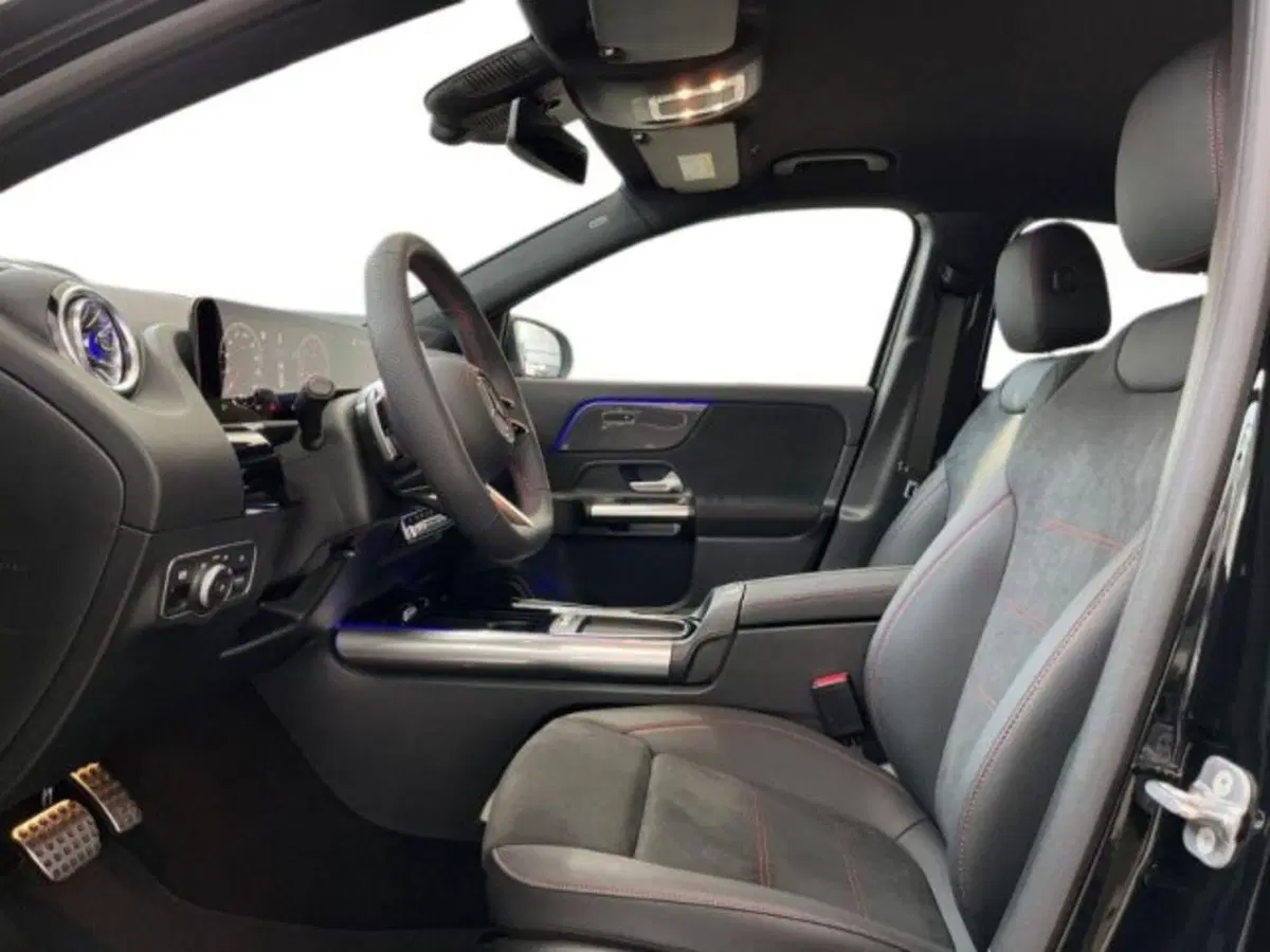 Mercedes-Benz GLA SUV nuova a Verona (10)