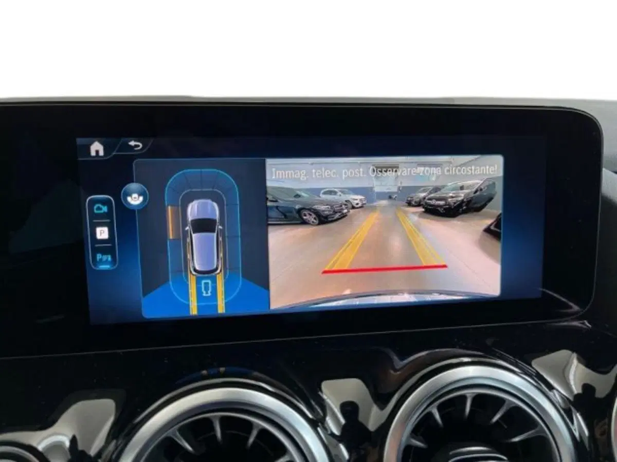 Mercedes-Benz GLA SUV nuova a Verona (12)