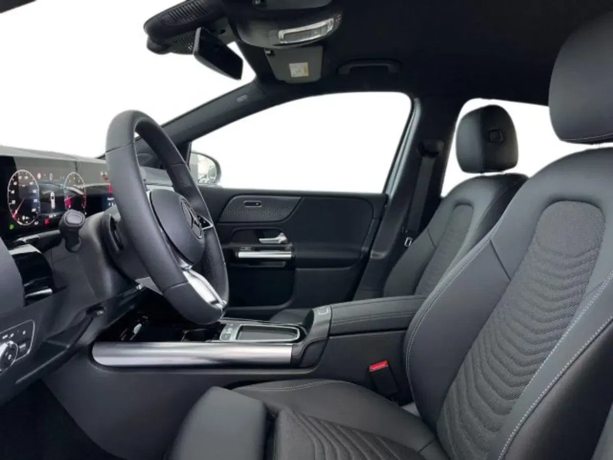 Mercedes-Benz Classe B nuova a Verona (10)