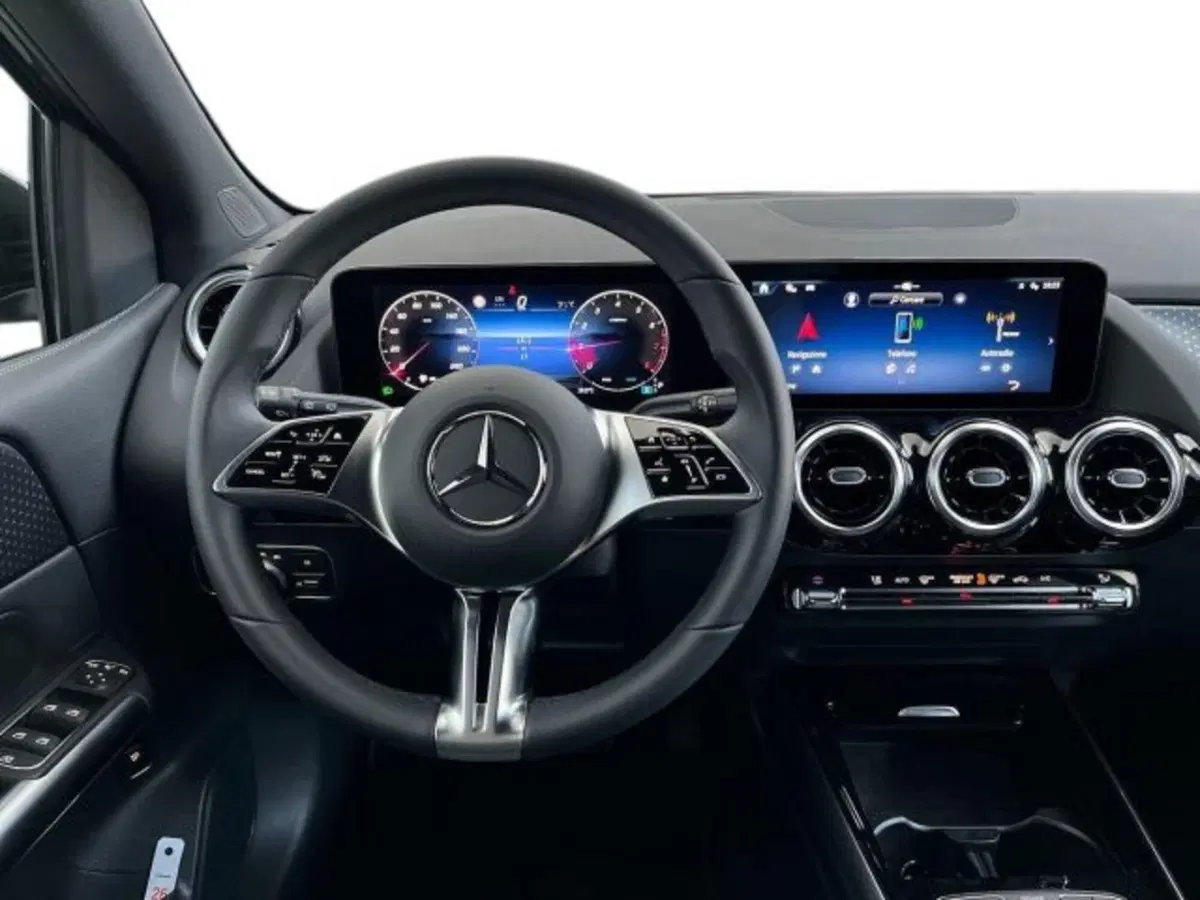 Mercedes-Benz Classe B nuova a Verona (11)