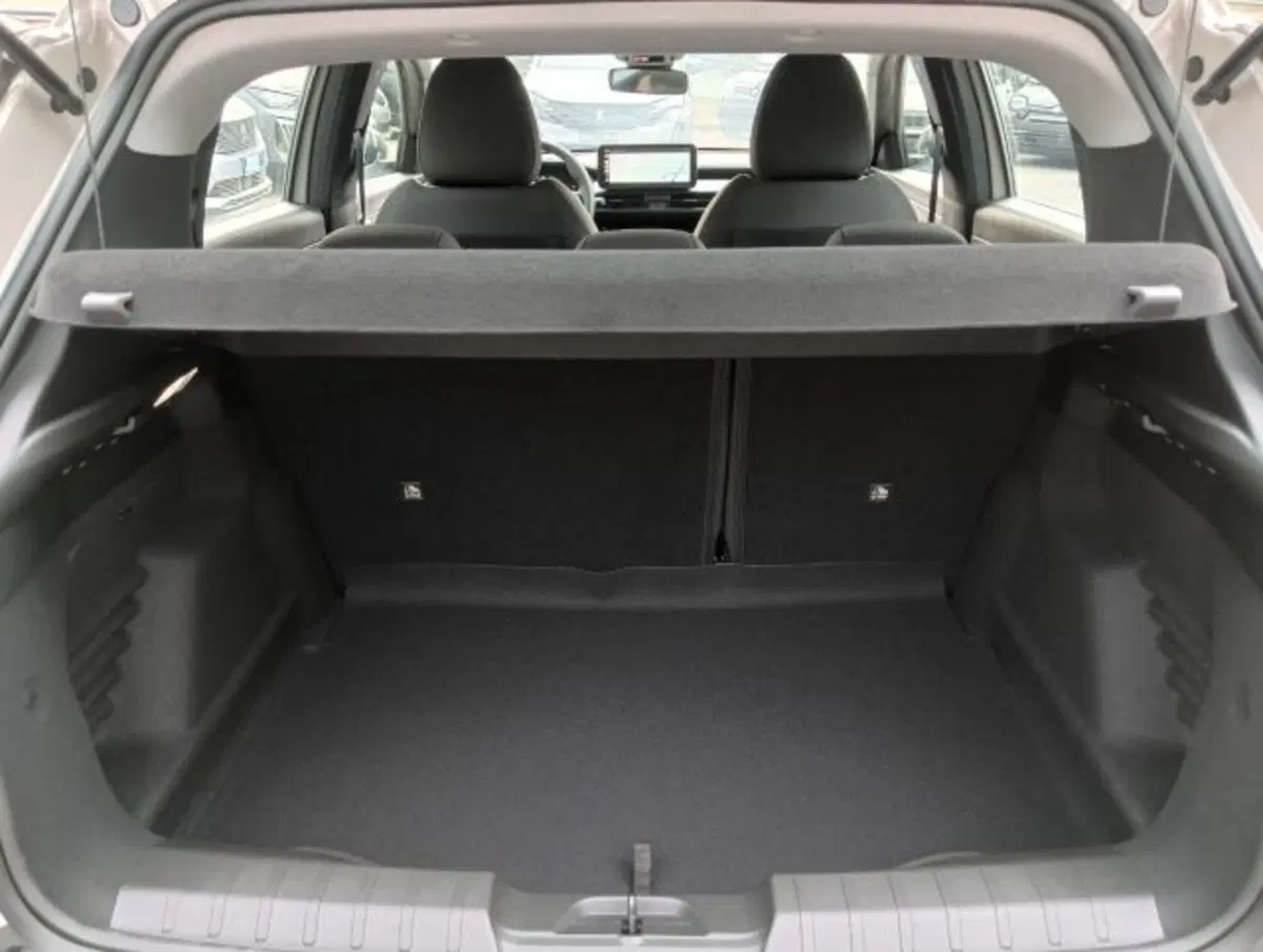Jeep Avenger nuova a Brescia (14)