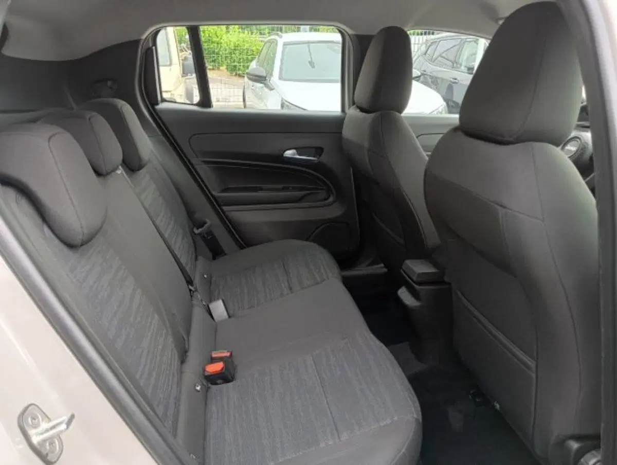 Jeep Avenger nuova a Brescia (17)