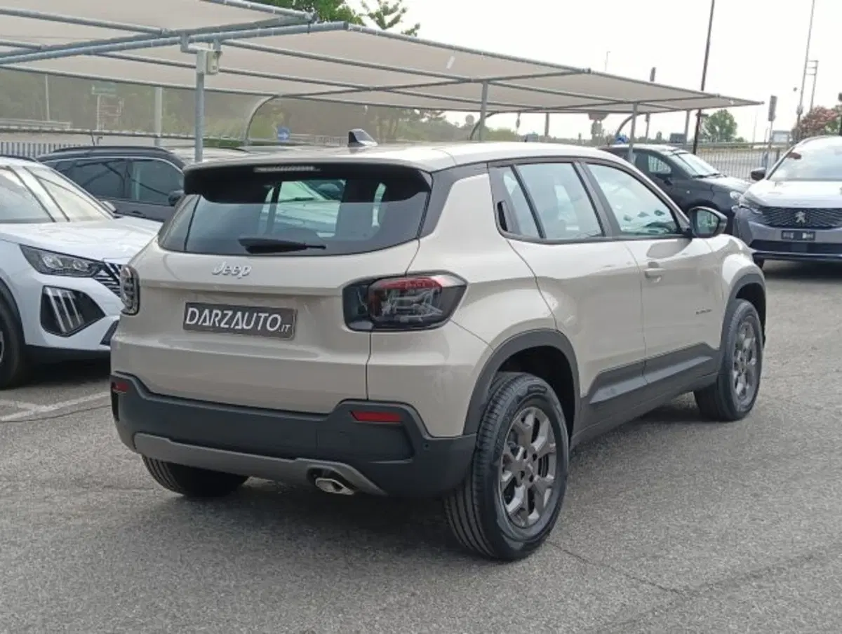 Jeep Avenger nuova a Brescia (5)