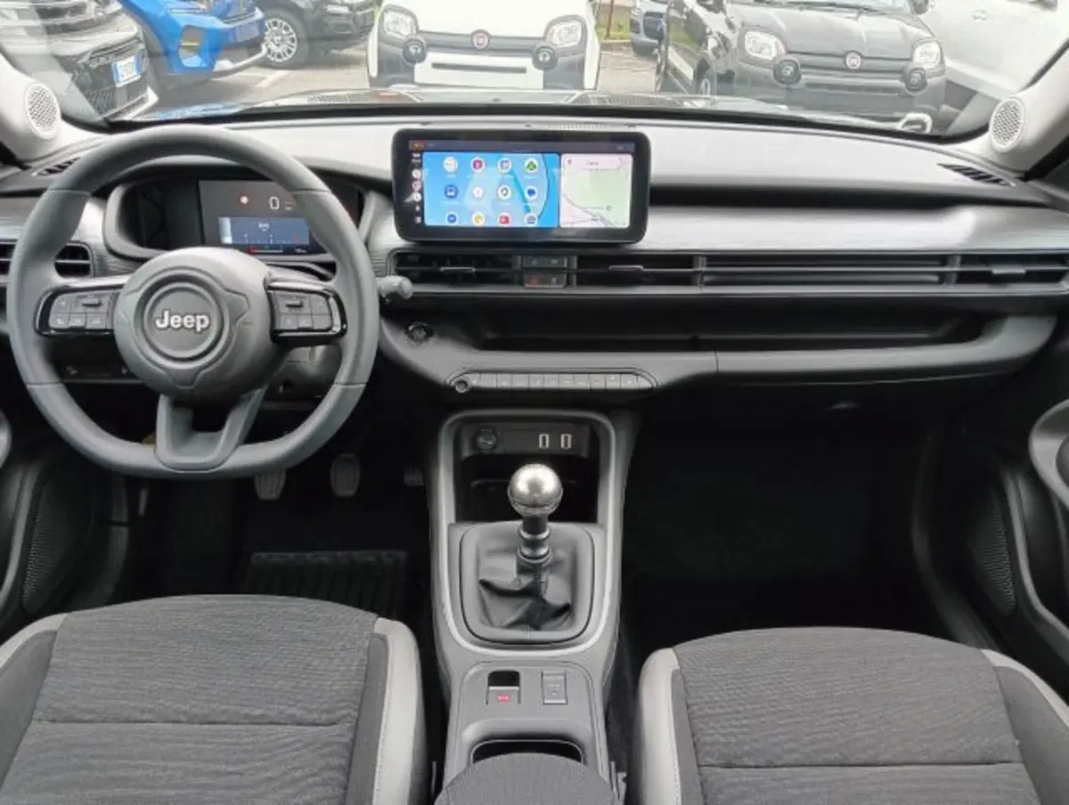 Jeep Avenger nuova a Brescia (11)