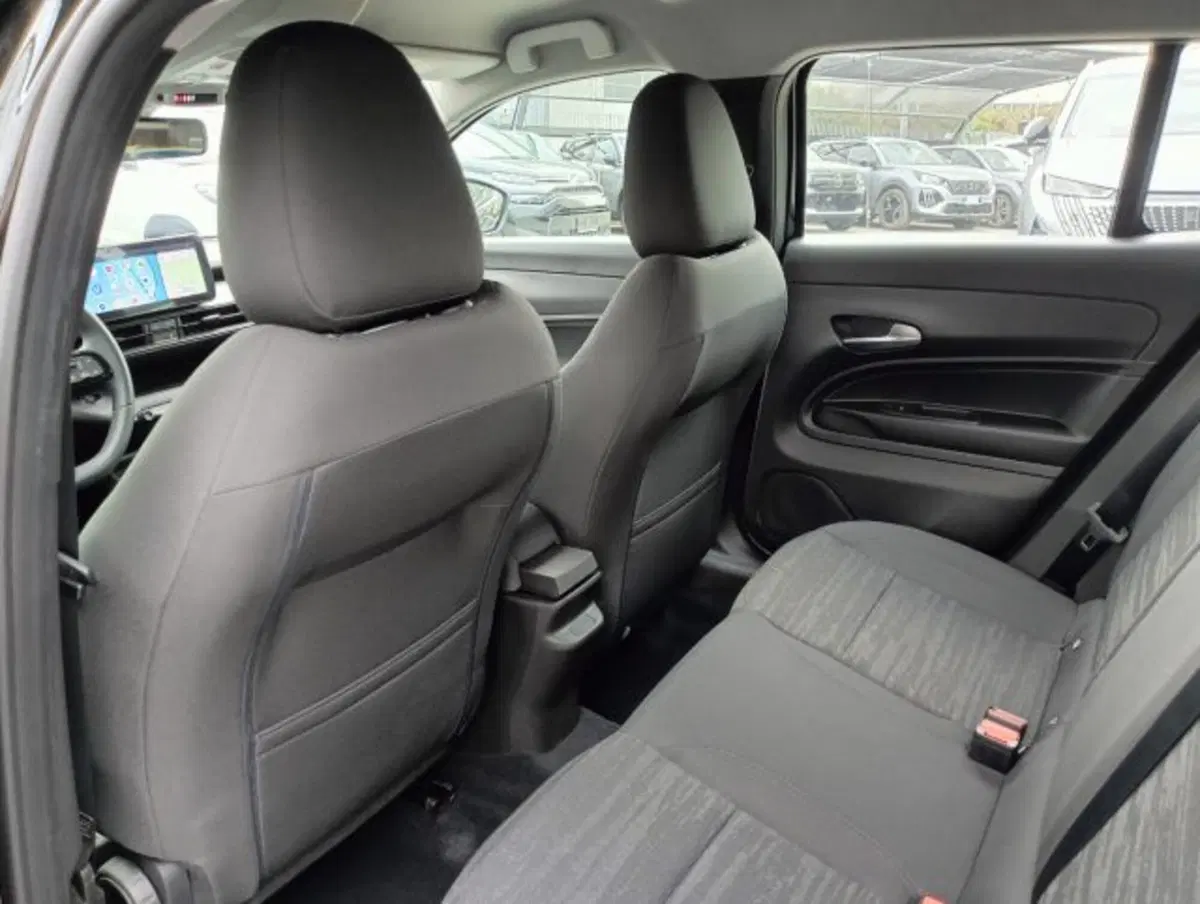 Jeep Avenger nuova a Brescia (19)