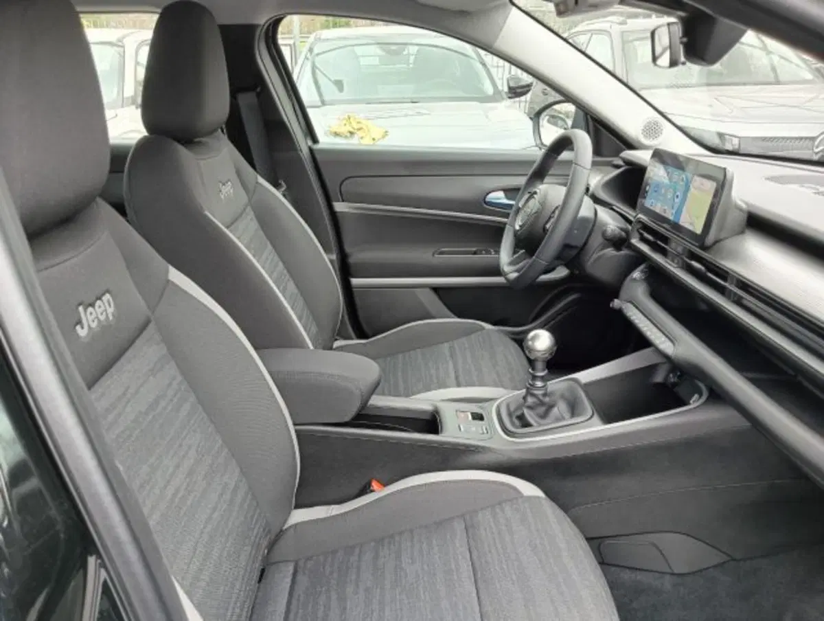 Jeep Avenger nuova a Brescia (20)
