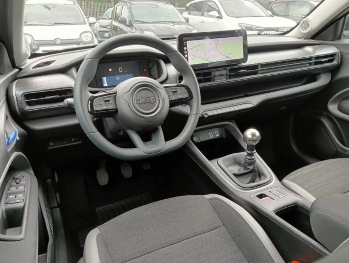 Jeep Avenger nuova a Brescia (6)