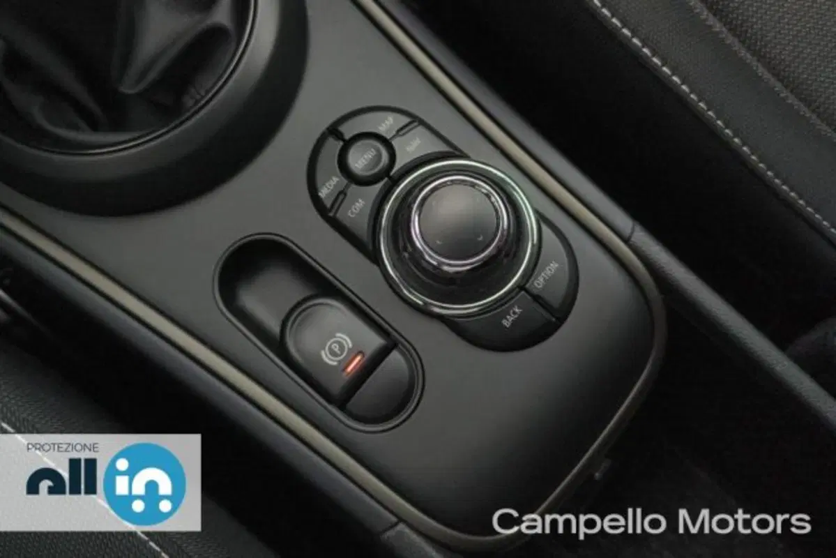 MINI Mini Countryman usata a Venezia (14)