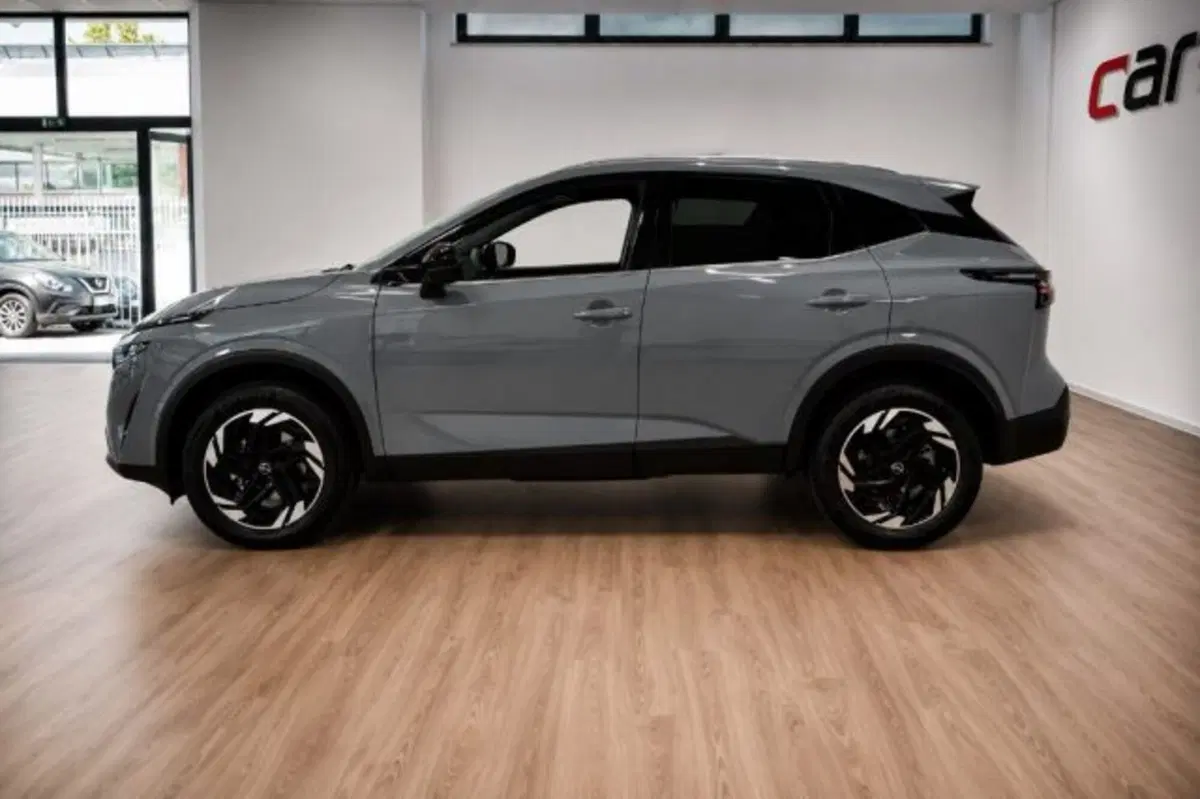 Nissan Qashqai nuova a Latina (4)