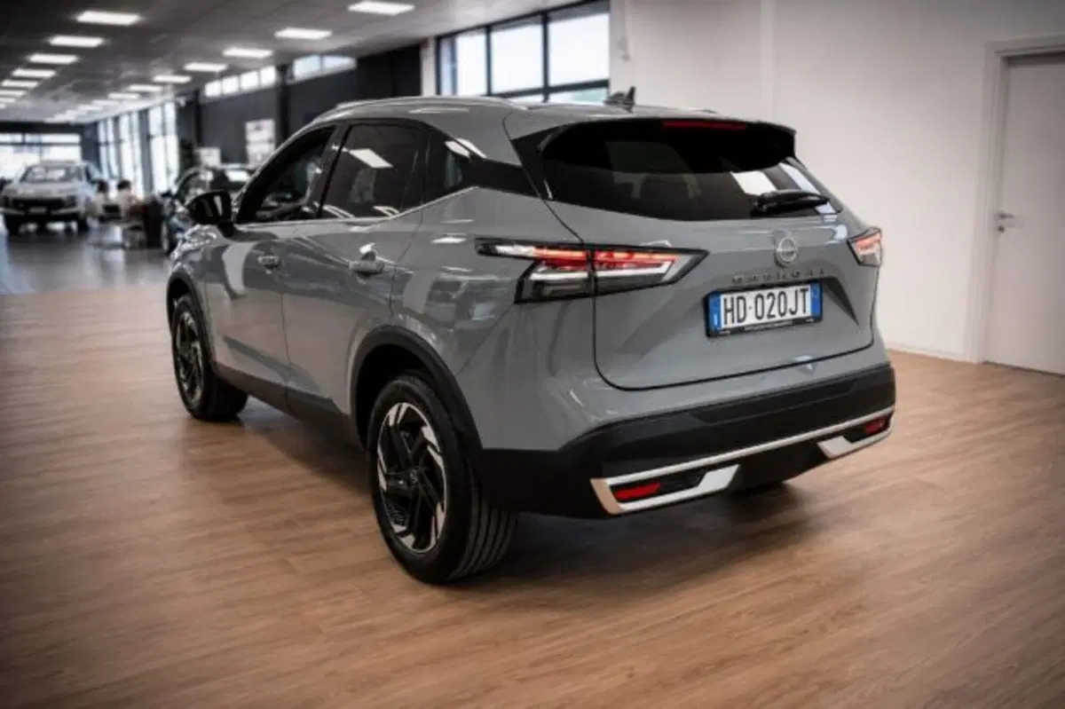 Nissan Qashqai nuova a Latina (5)