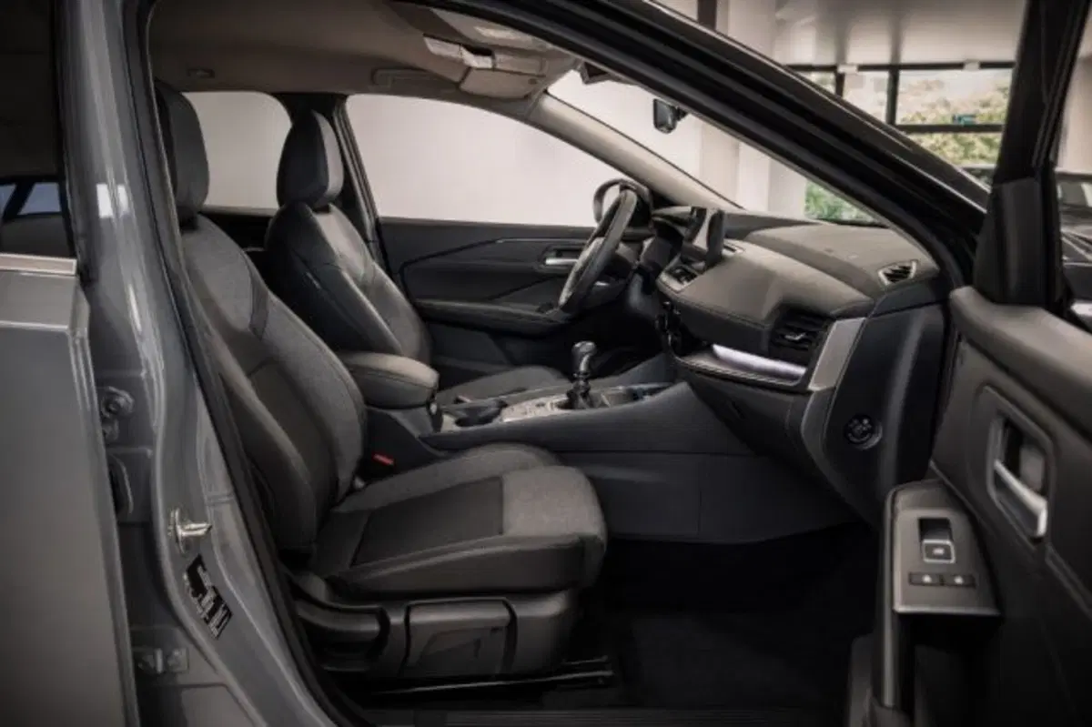 Nissan Qashqai nuova a Latina (8)