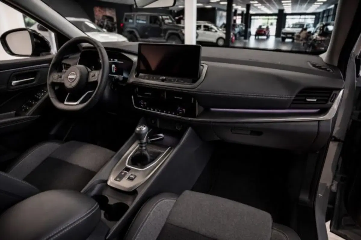 Nissan Qashqai nuova a Latina (9)