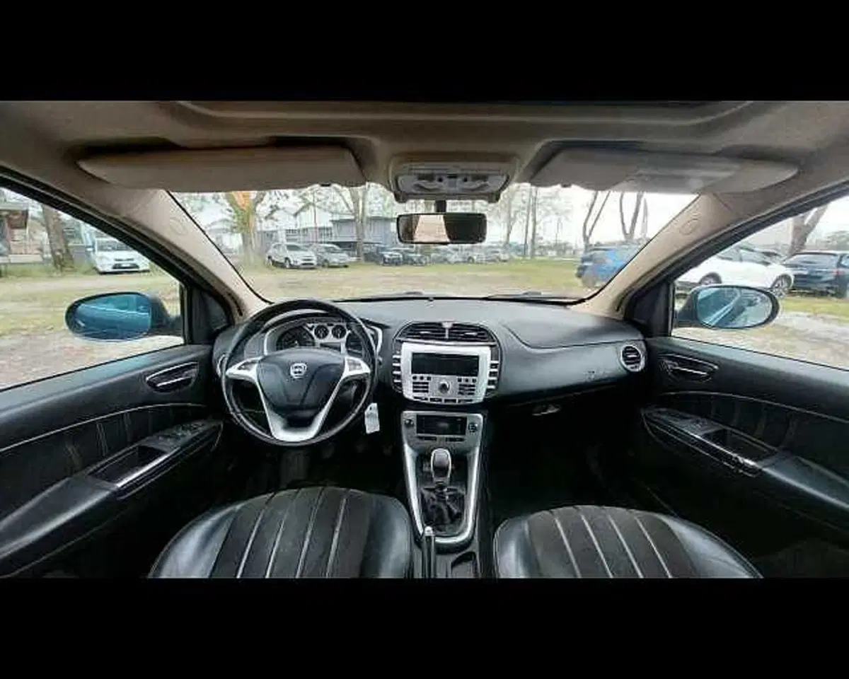 Lancia Delta usata a Ravenna (7)