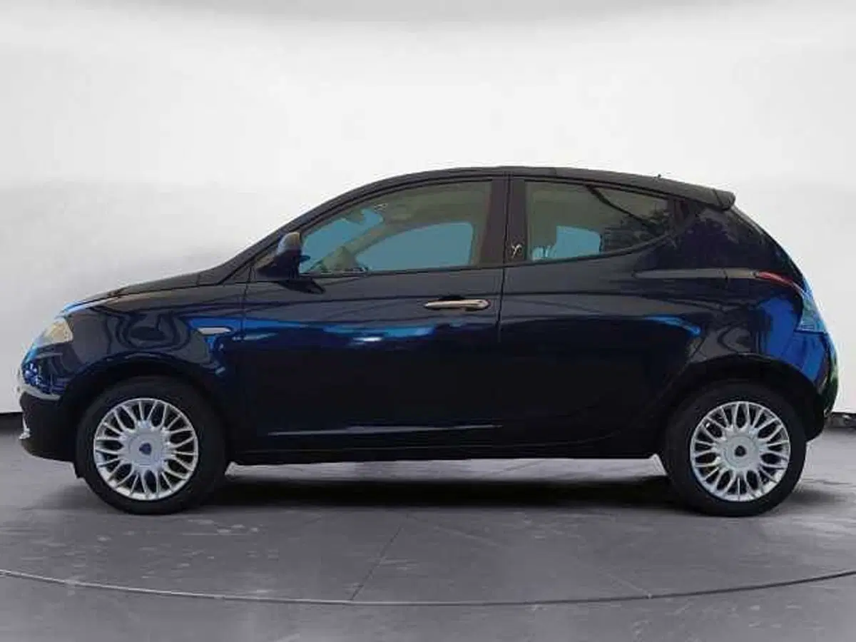 Lancia Ypsilon usata a Firenze (3)