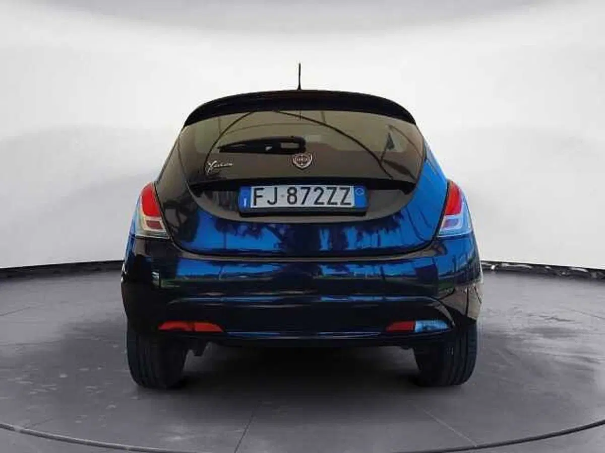 Lancia Ypsilon usata a Firenze (7)