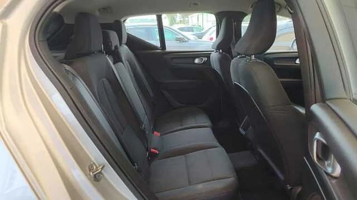 Volvo XC40 usata a Firenze (12)