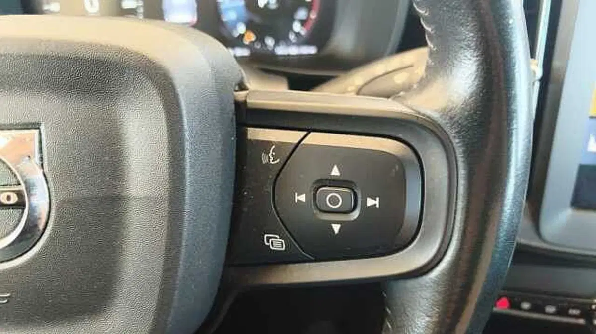Volvo XC40 usata a Firenze (17)