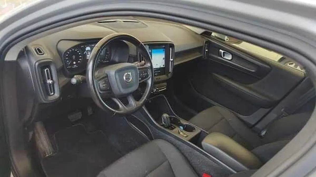 Volvo XC40 usata a Firenze (4)