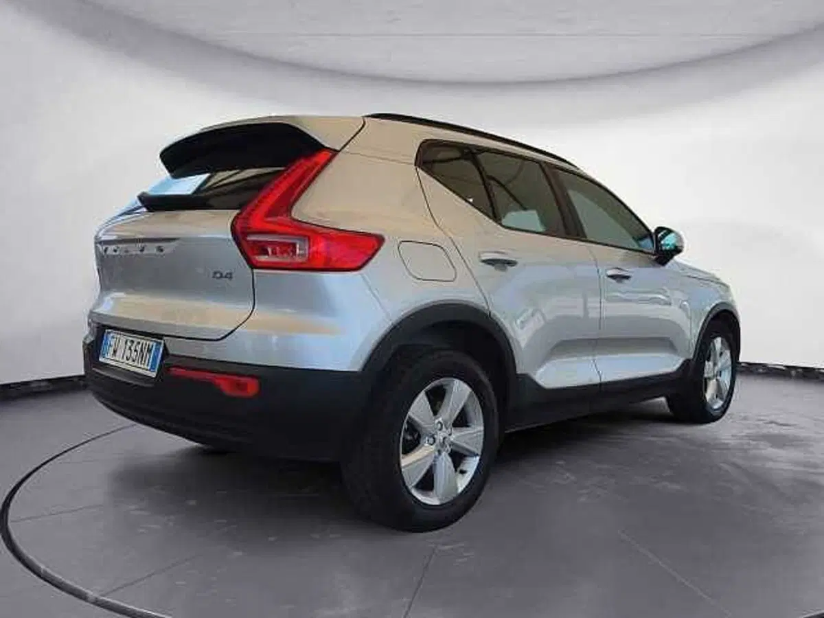 Volvo XC40 usata a Firenze (9)