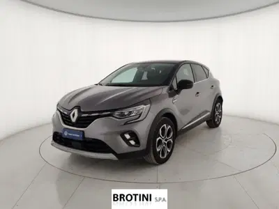 Renault Captur TCe 100 CV GPL FAP Zen del 2023 usata a Massa