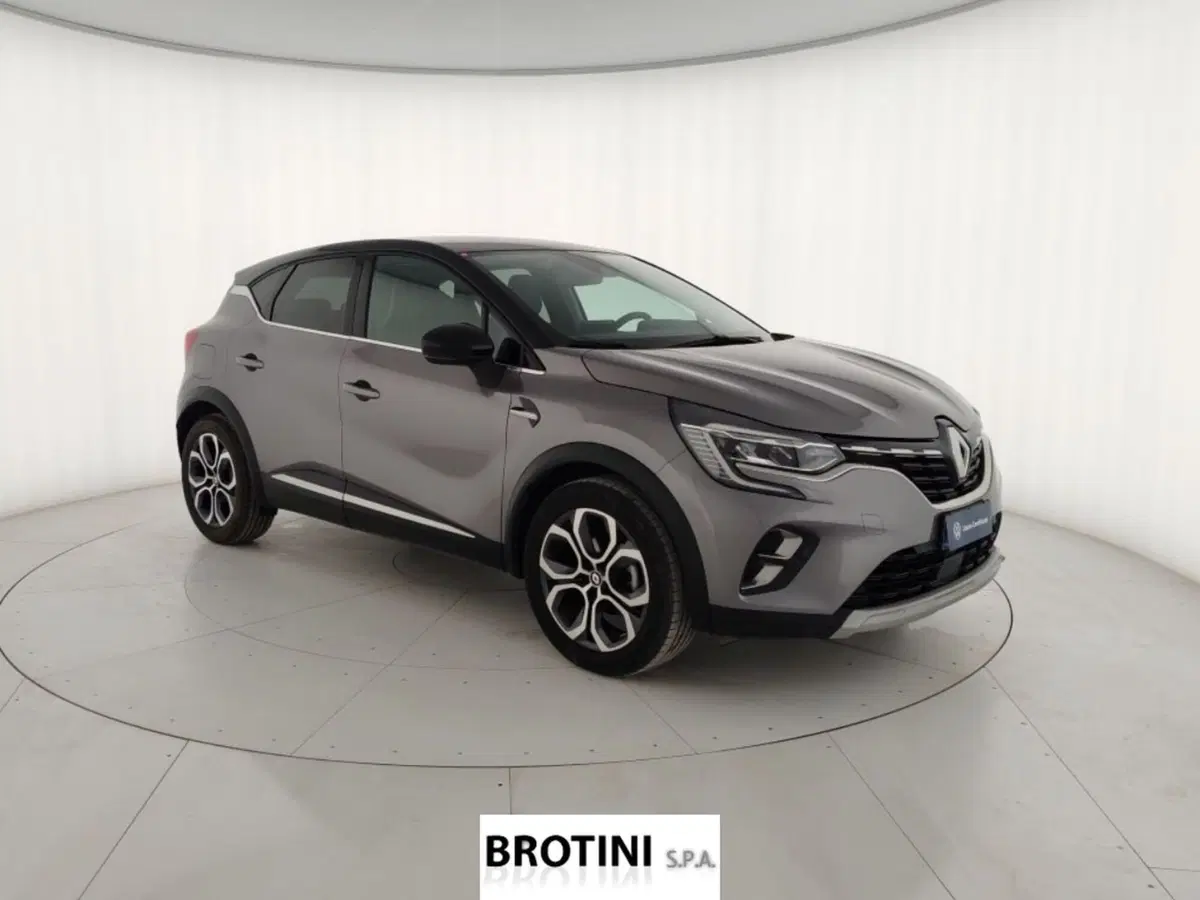 Renault Captur usata a Massa-Carrara (4)