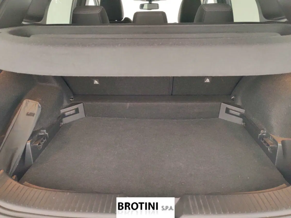 Nissan Qashqai usata a Massa-Carrara (15)