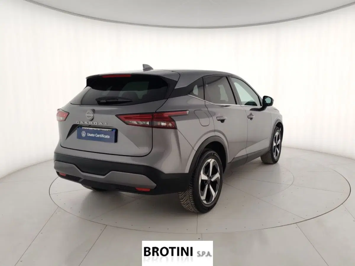 Nissan Qashqai usata a Massa-Carrara (3)