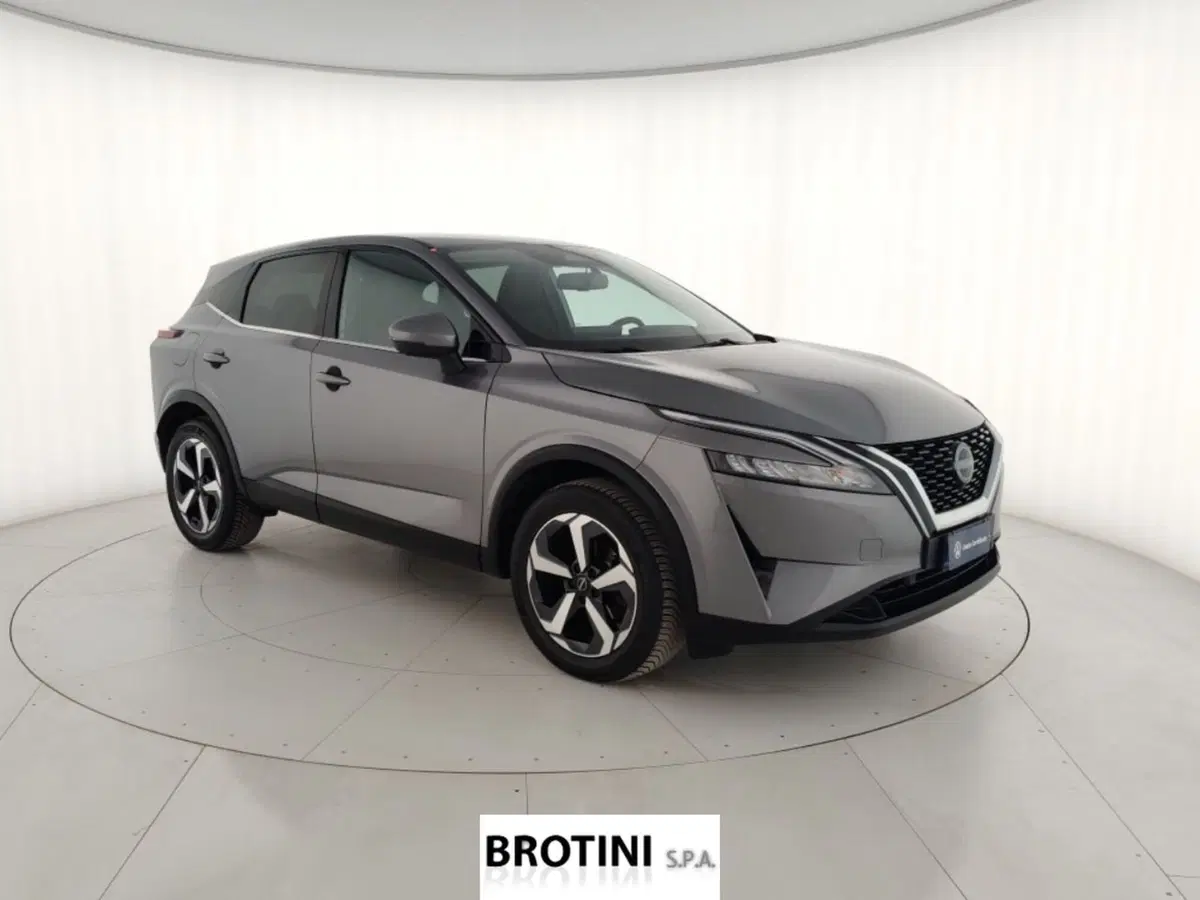 Nissan Qashqai usata a Massa-Carrara (4)