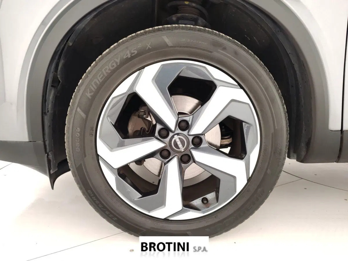 Nissan Qashqai usata a Massa-Carrara (6)
