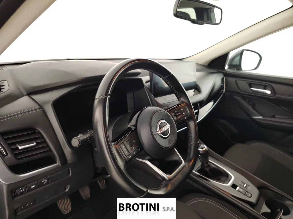 Nissan Qashqai usata a Massa-Carrara (8)