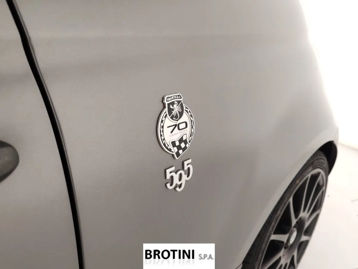 Abarth 500 usata a Massa-Carrara (7)