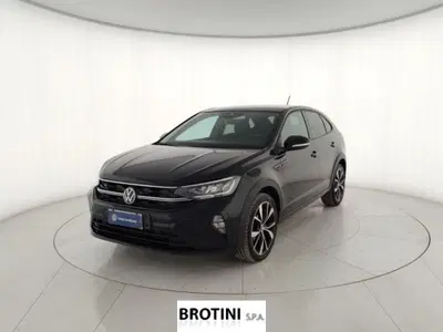 Volkswagen Taigo 1.0 TSI 110 CV DSG R-Line del 2024 usata a Massa