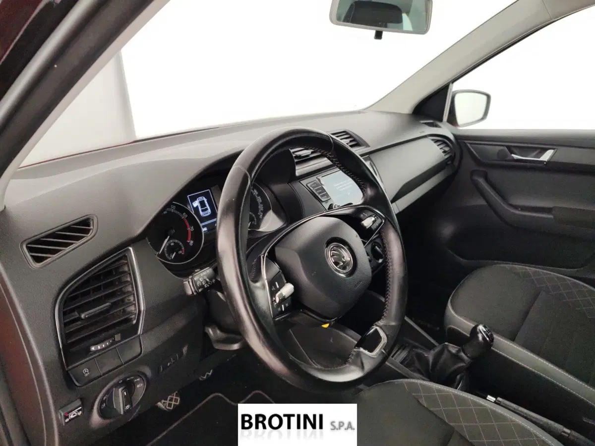 Skoda Fabia usata a Massa-Carrara (8)