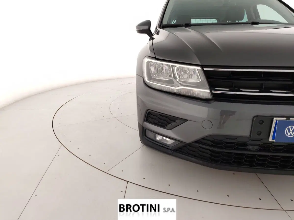 Volkswagen Tiguan usata a Massa-Carrara (5)