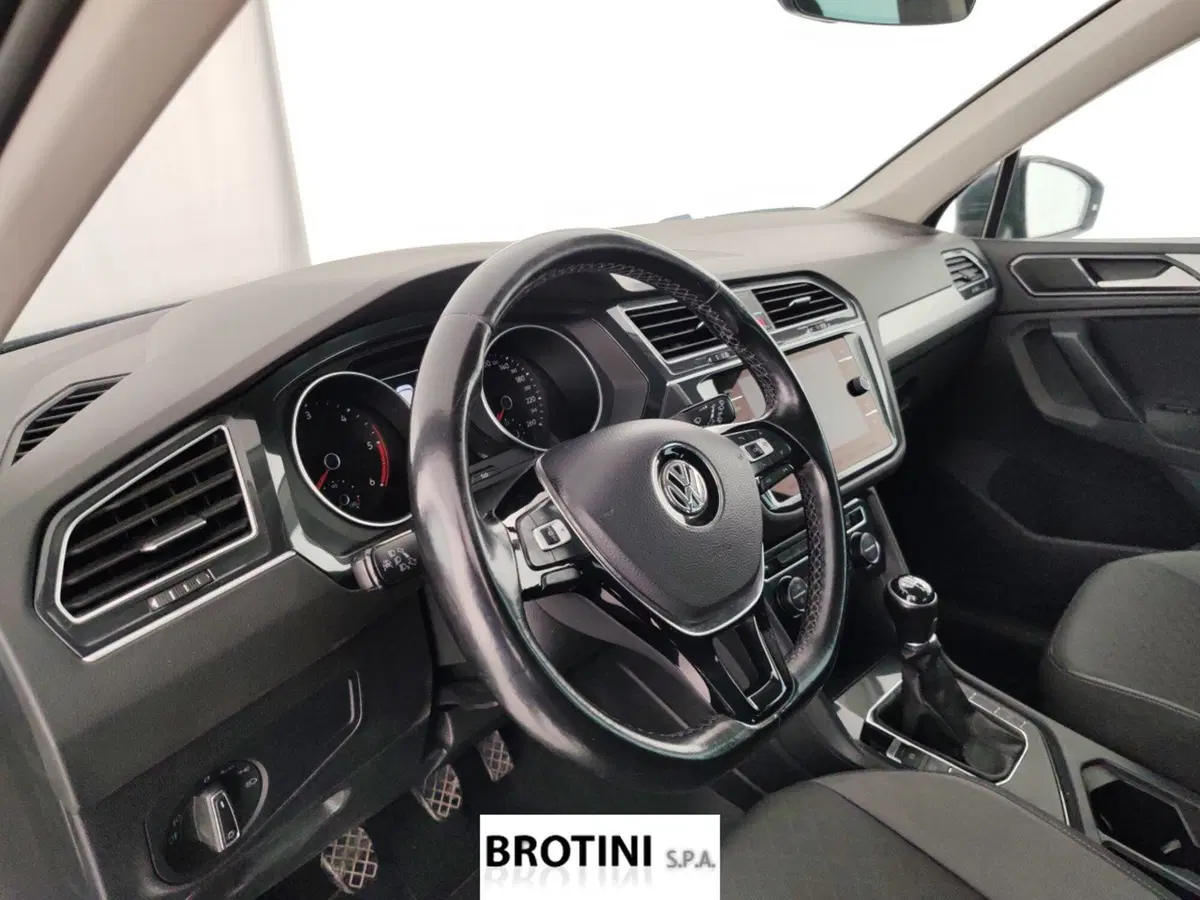 Volkswagen Tiguan usata a Massa-Carrara (8)