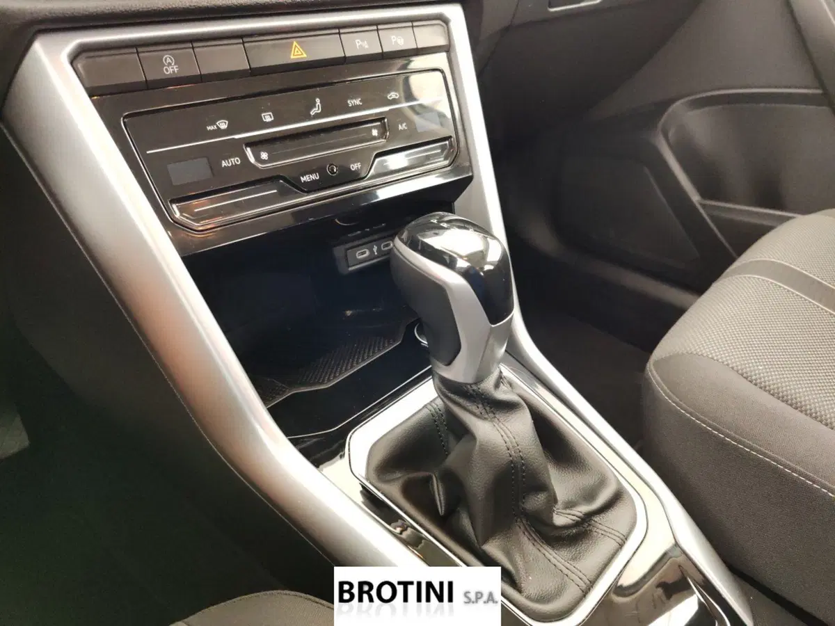 Volkswagen T-Roc usata a Massa-Carrara (11)