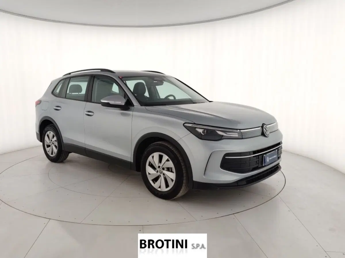 Volkswagen Tiguan usata a Massa-Carrara (4)
