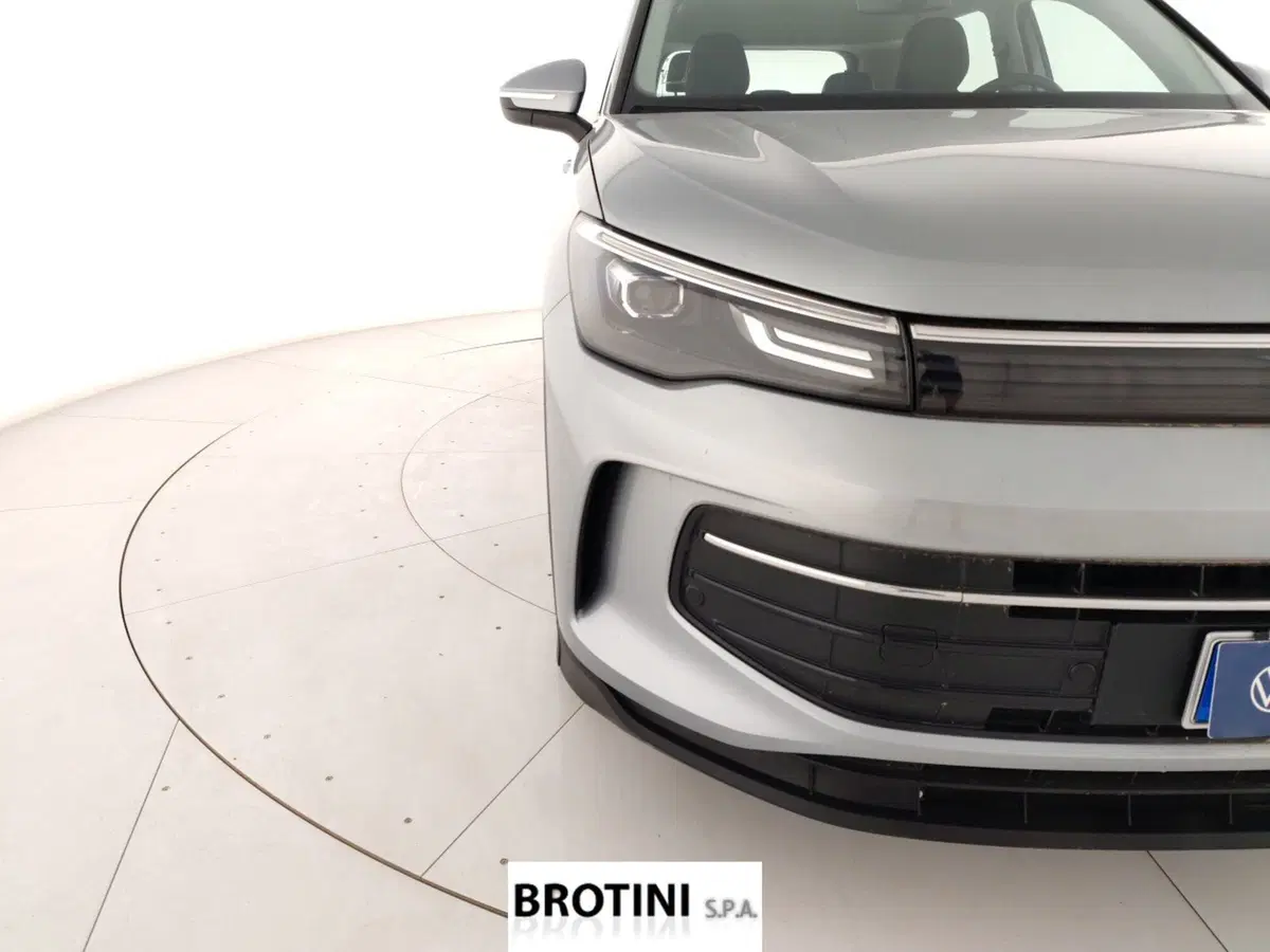 Volkswagen Tiguan usata a Massa-Carrara (5)