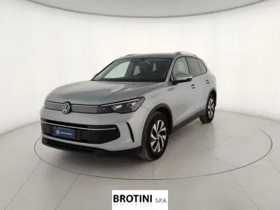 Volkswagen Tiguan 1.5 tsi ehybrid Life 204cv dsg del 2024 usata a Massa