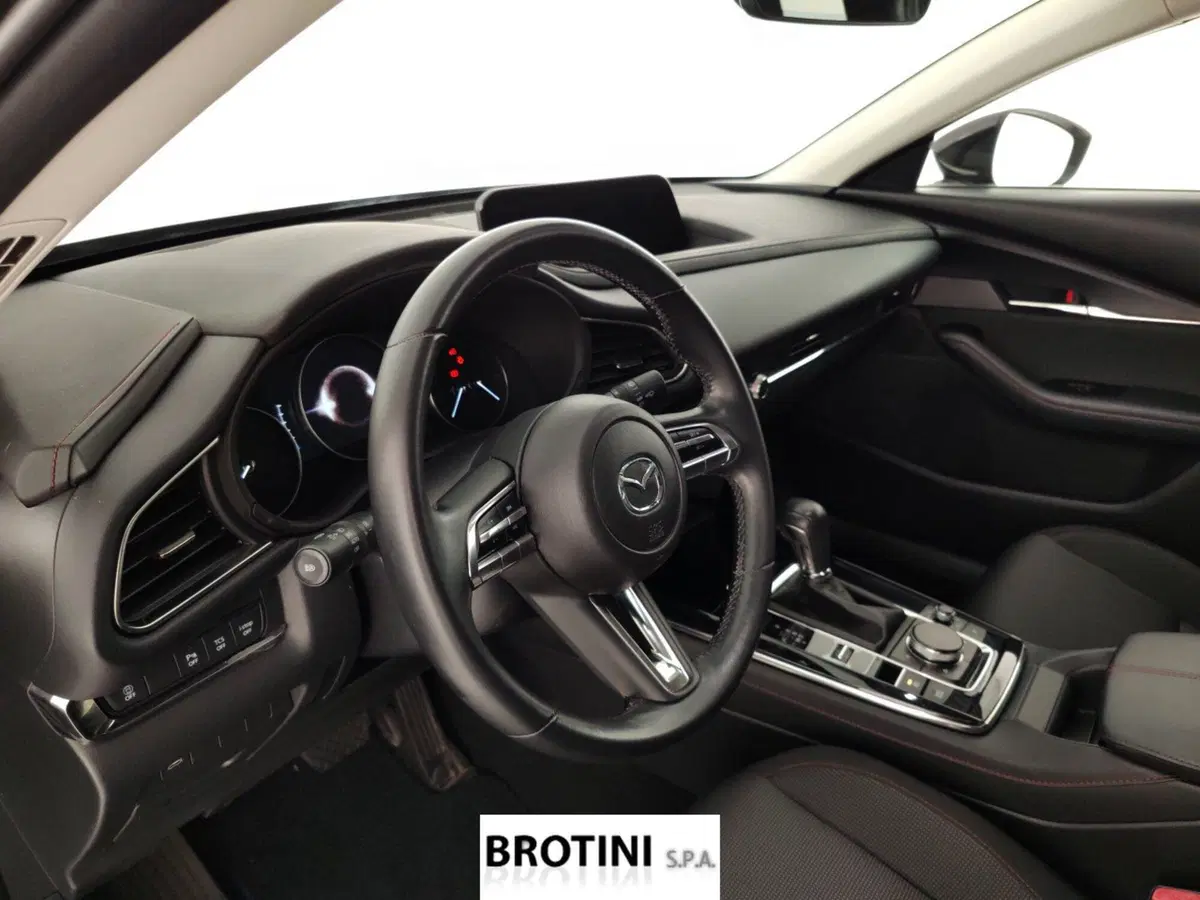 Mazda CX-30 usata a Massa-Carrara (8)