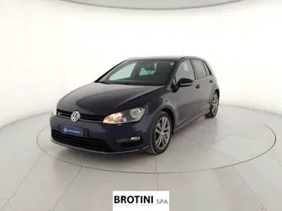 Volkswagen Golf 1.4 TSI 125 CV 5p. Highline BlueMotion Technology del 2017 usata a Massa