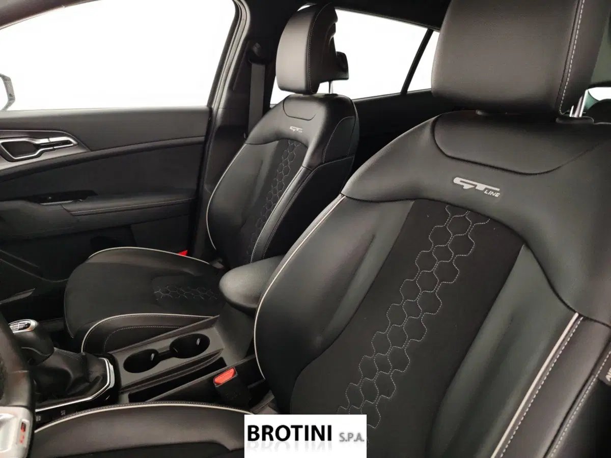 Kia Sportage usata a Massa-Carrara (9)