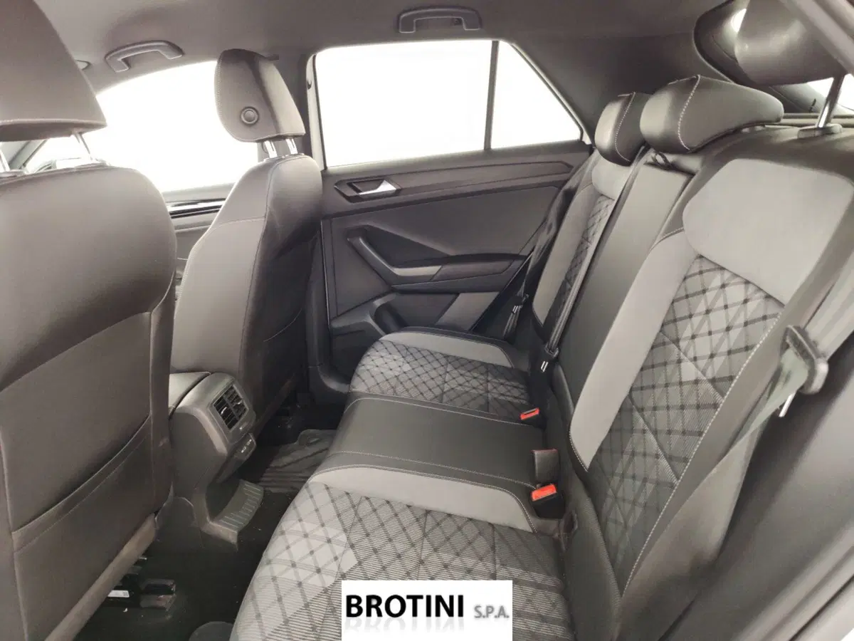 Volkswagen T-Roc usata a Massa-Carrara (10)
